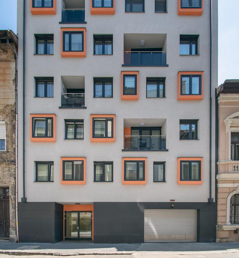 Corvin Apartment With Balcony And Ac Budapest Eksteriør bilde
